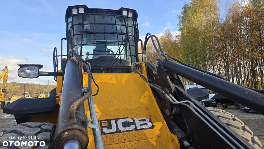 JCB 437 - 3