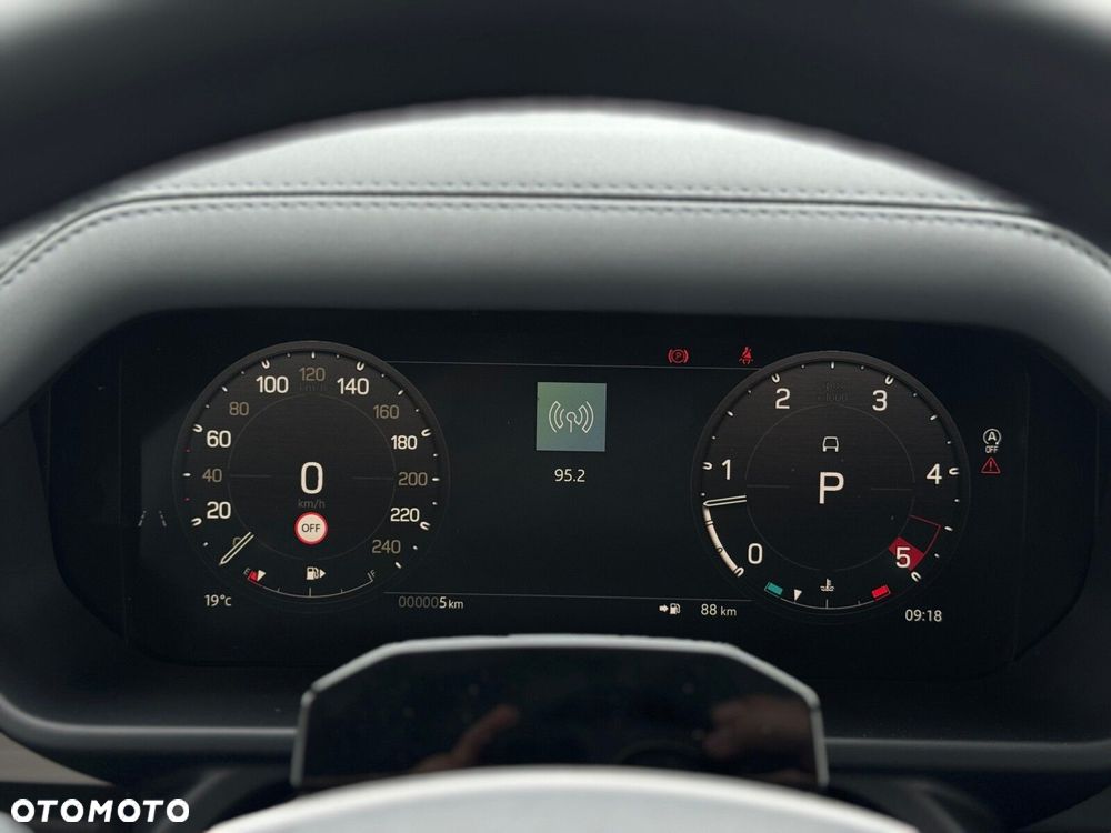 Land Rover Defender - 19