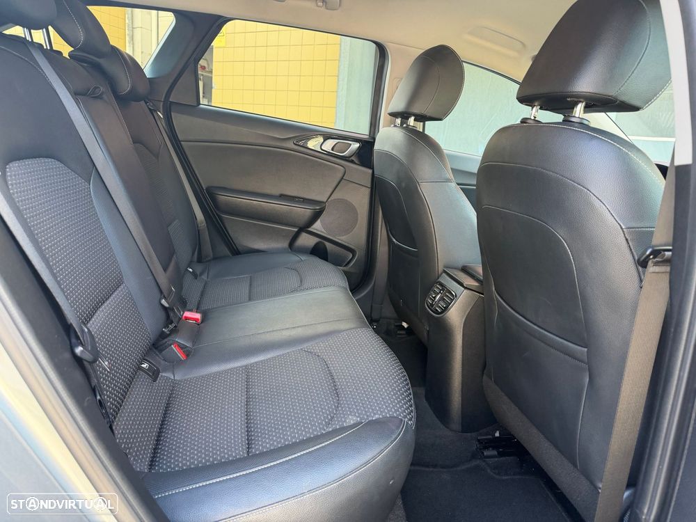 Kia Ceed SW 1.0 T-GDI Sport - 22