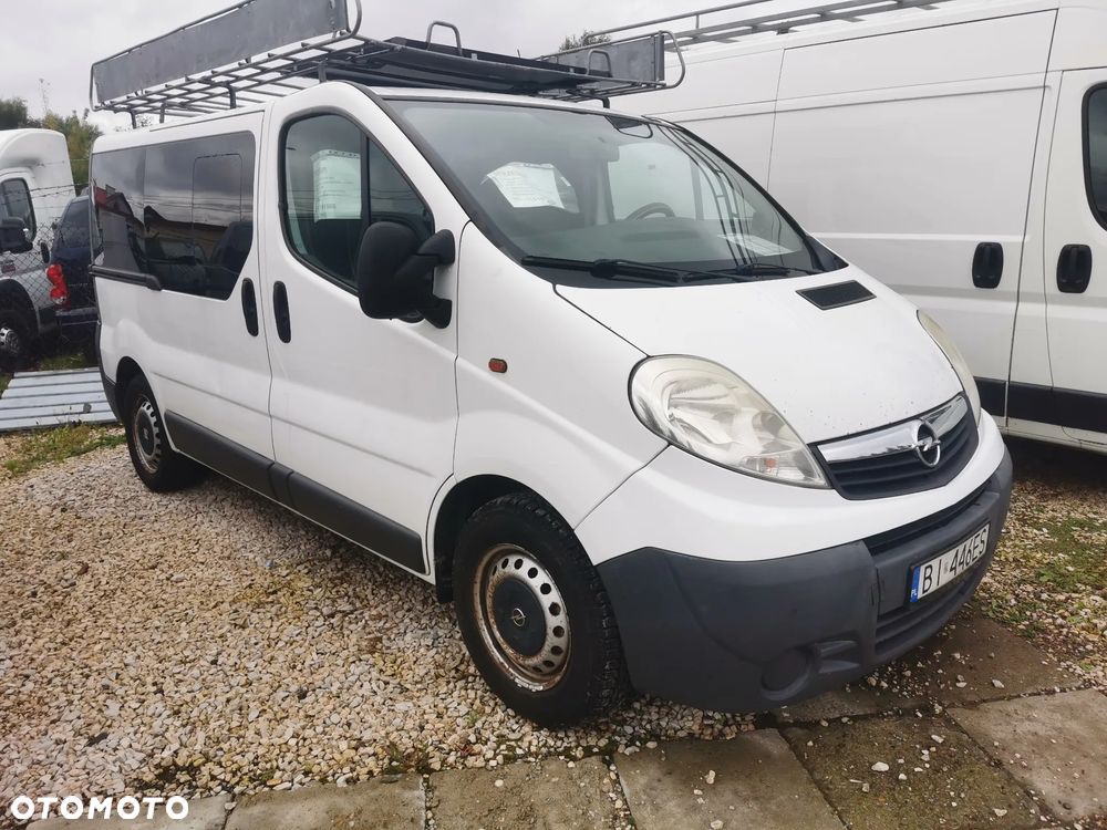 Opel Vivaro - 1