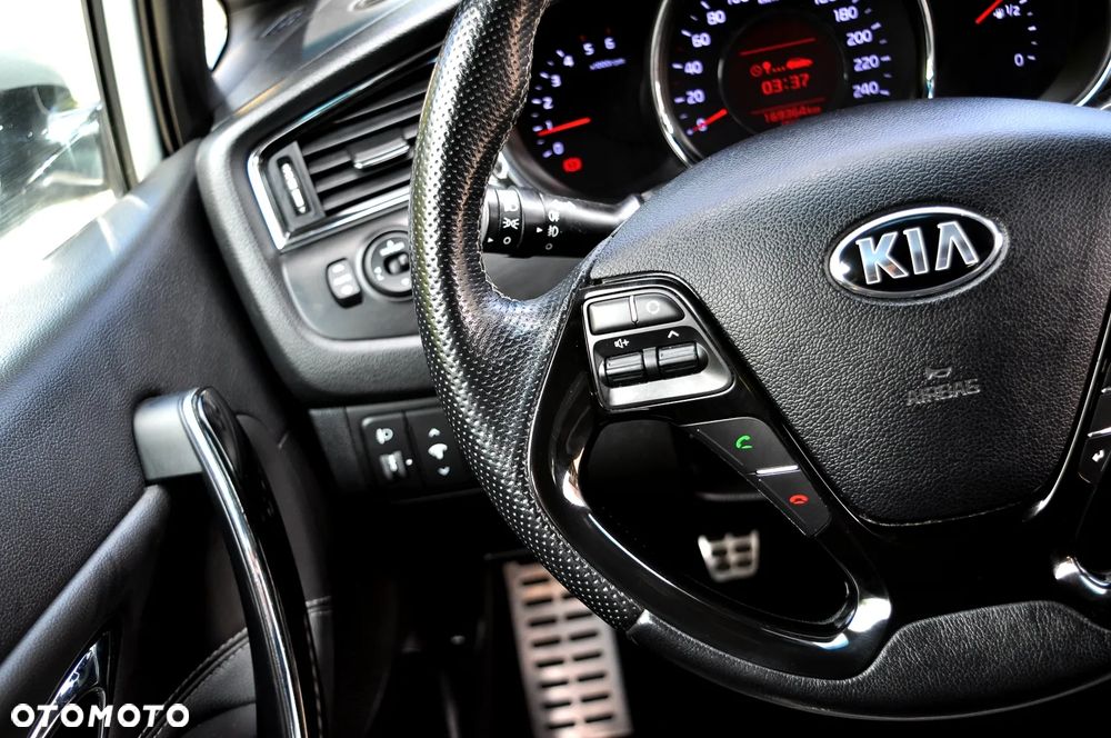 Kia Ceed 1.6 CRDi 136 ISG GT Line - 26