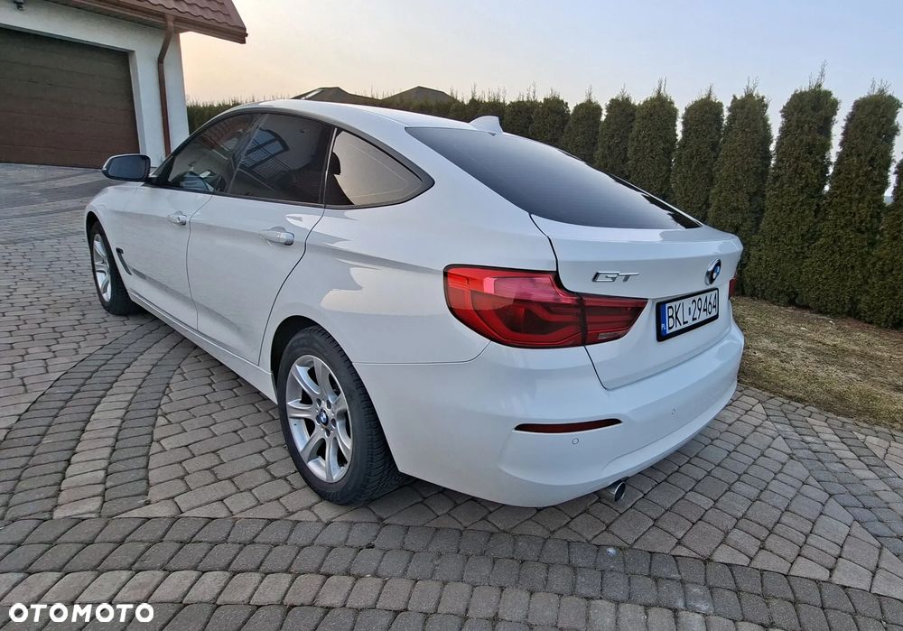 BMW Seria 3 318d - 3
