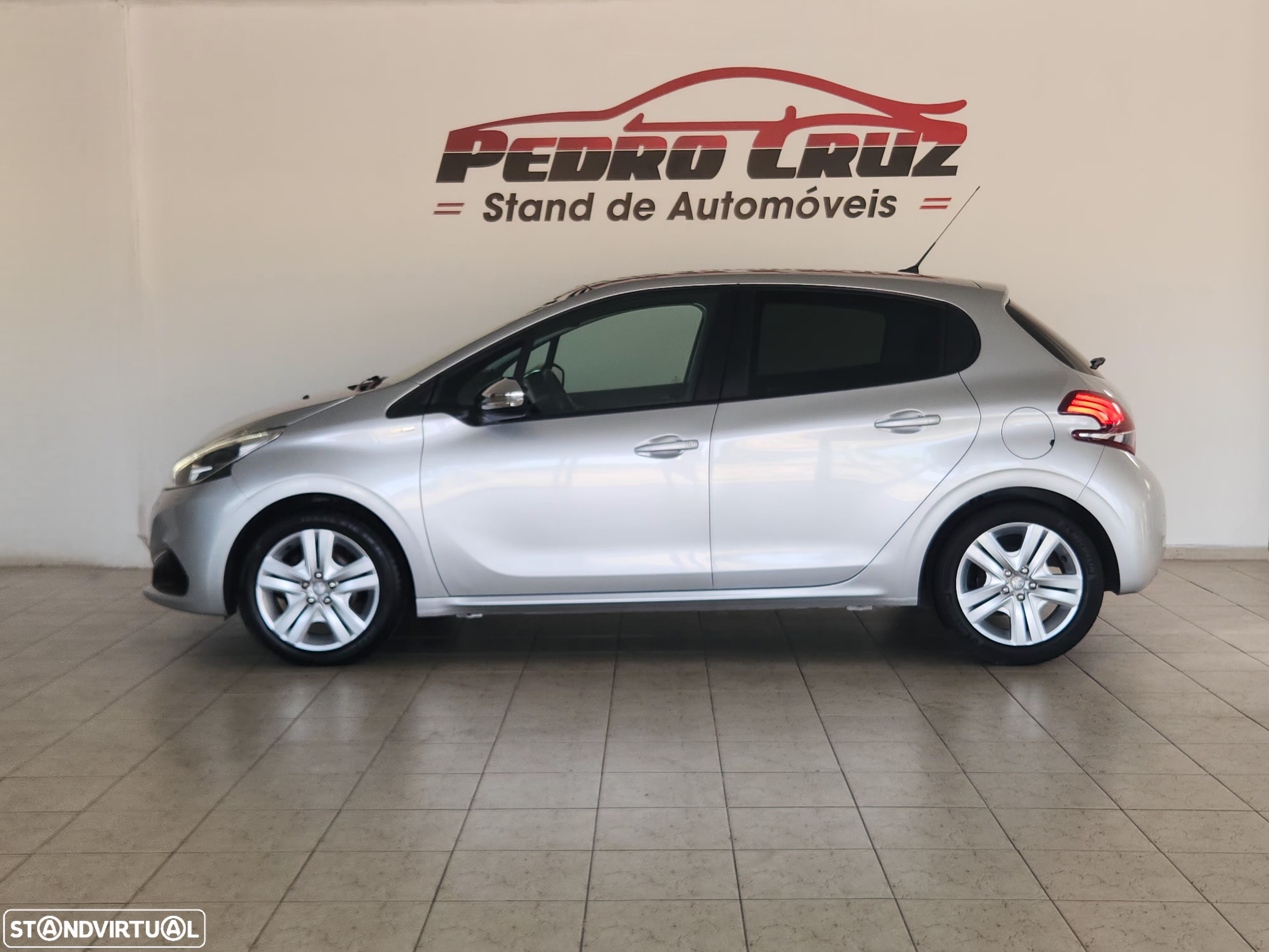 Peugeot 208 1.2 PureTech Style - 4