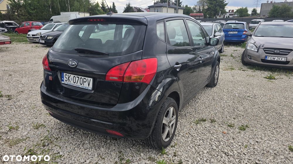 Kia Venga - 9