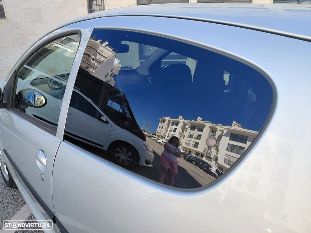 Peugeot 107 1.0 Black&Silver - 4