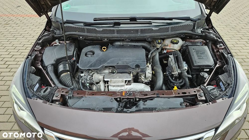 Opel Astra 1.4 Turbo Start/Stop Dynamic - 25