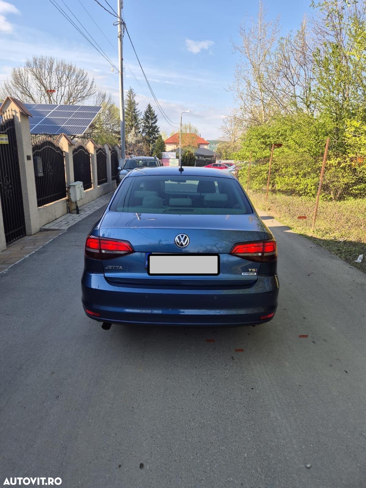 Volkswagen Jetta 1.2 TSI Trendline - 2