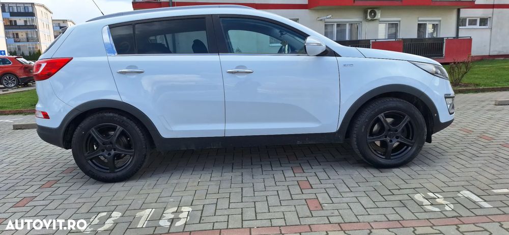 Kia Sportage 2.0 CRDI 4WD Automatik Spirit - 5