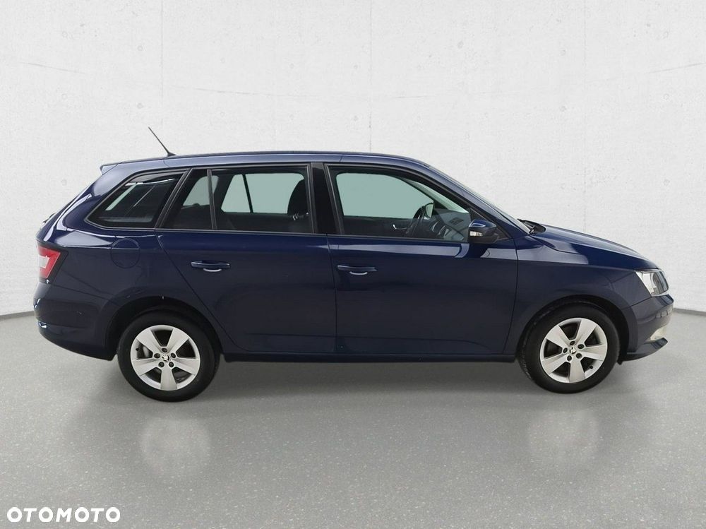 Skoda Fabia - 8