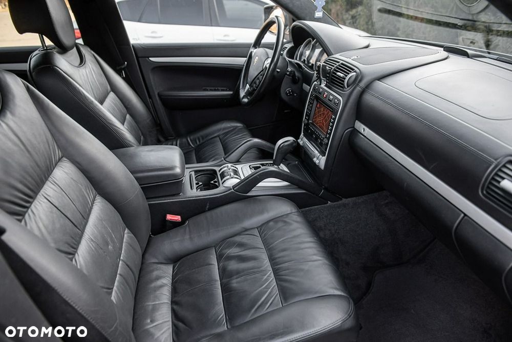 Porsche Cayenne Turbo Tiptronic S - 10