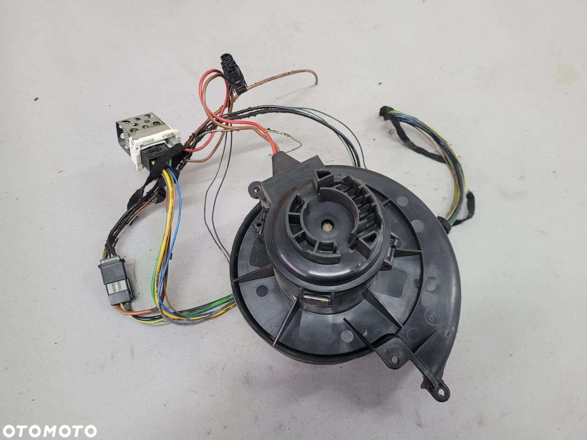 Wentylator dmuchawa nawiewu rezystor Opel Astra II G Europa 52485311 - 3