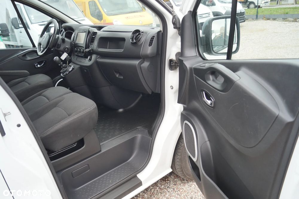Opel Vivaro - 21