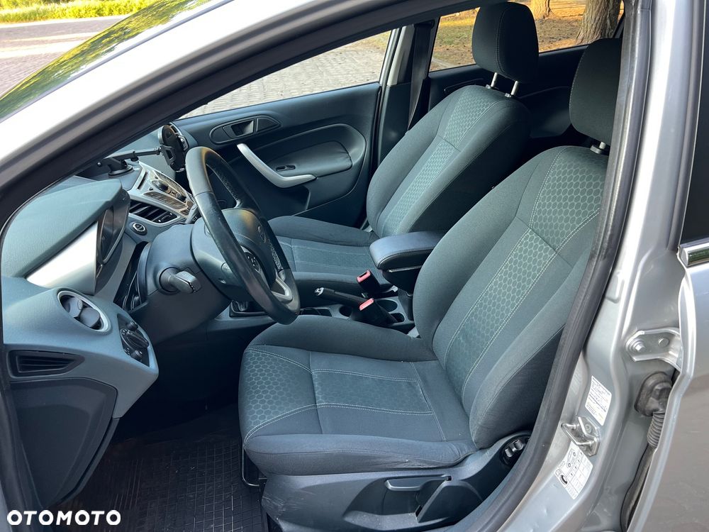 Ford Fiesta 1.6 Ti-VCT Titanium - 13