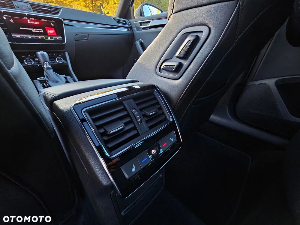 Skoda Superb 2.0 TSI 4x4 DSG L&K - 22