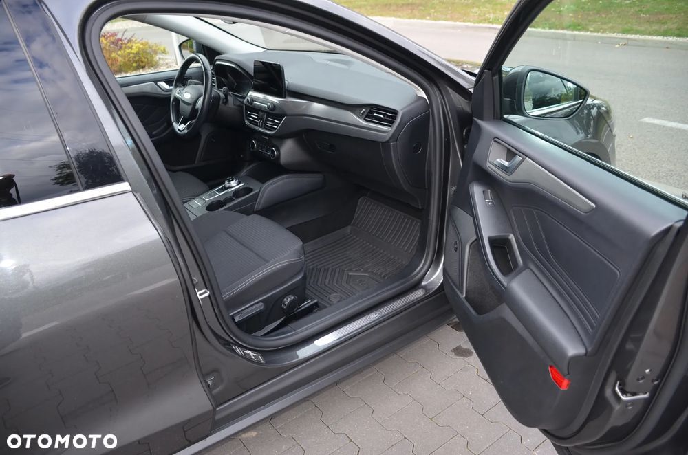 Ford Focus 2.0 EcoBlue Titanium - 14