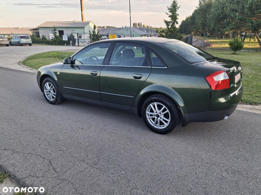 Audi A4 Limousine - 12