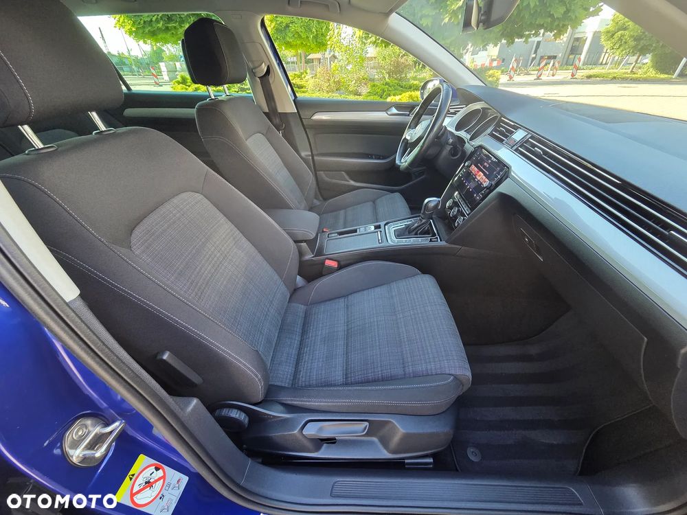 Volkswagen Passat 2.0 TDI (BlueMotion Technology) DSG Highline - 19