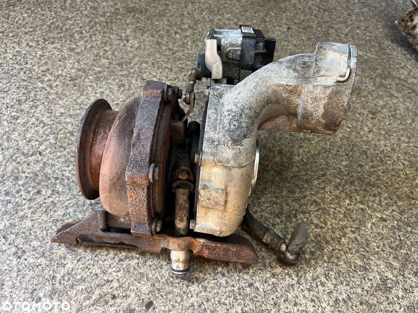 Turbina turbo nastawnik turbosprezarka GARRETT BMW X3 E83 3.0 D M57N2 KPL - 3