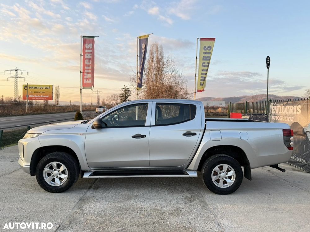 Mitsubishi L200 Double Cab 2.2 DI-D M/T Instyle - 11