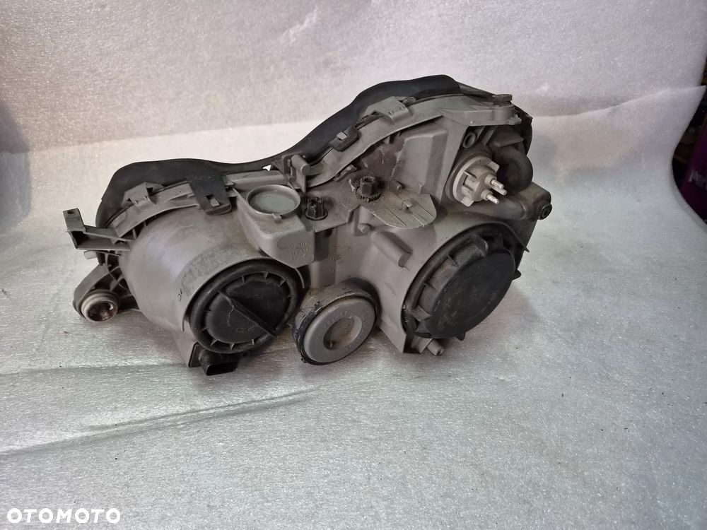 Lampa przednia prawa Mercedes CLK W208 - 4