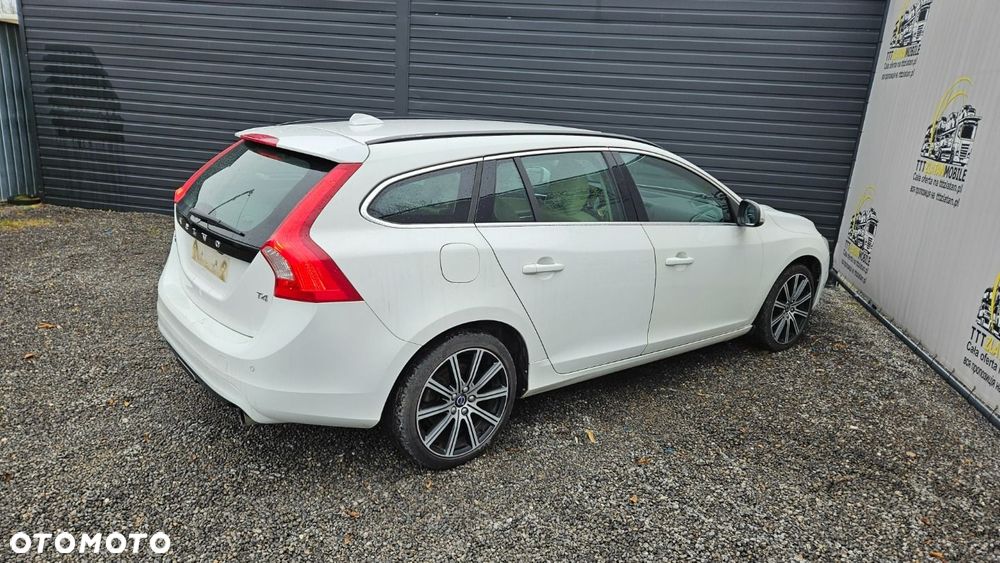 Volvo V60 - 23