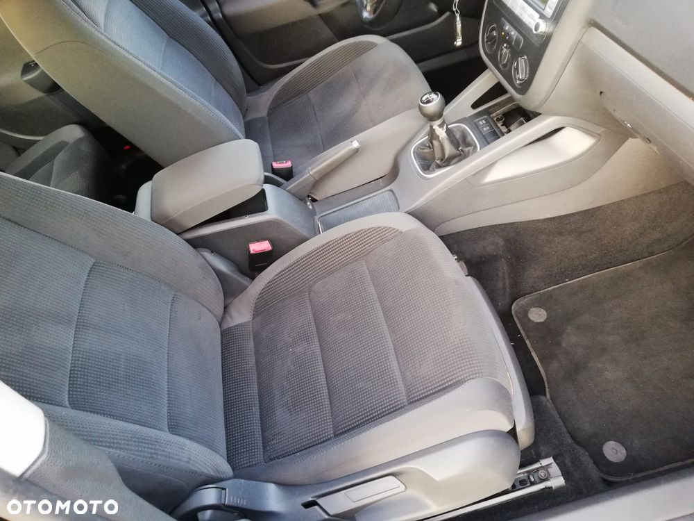 Volkswagen Golf 2.0 TDI DPF Trendline - 9