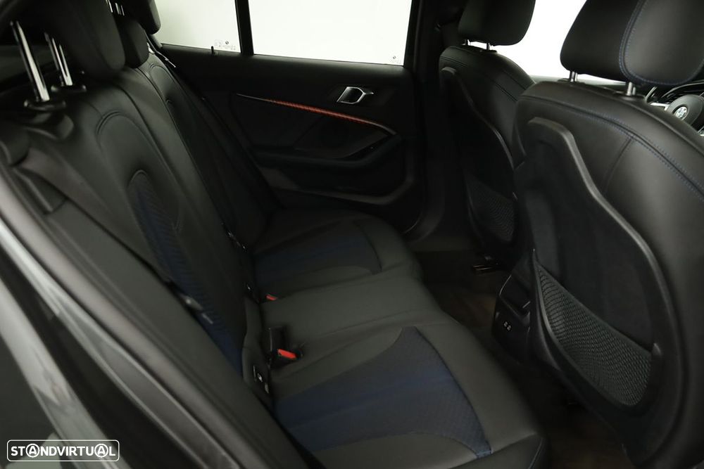BMW 116 d Pack Desportivo M Auto - 22