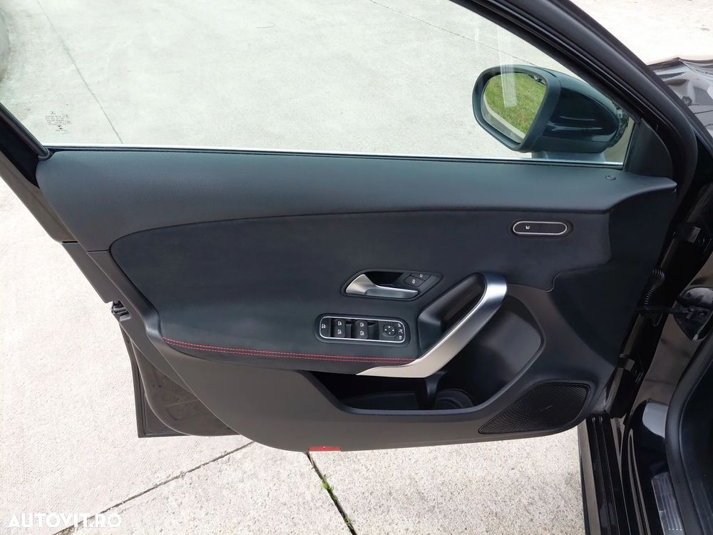 Mercedes-Benz A 220 Sedan 7G-DCT AMG Line - 19