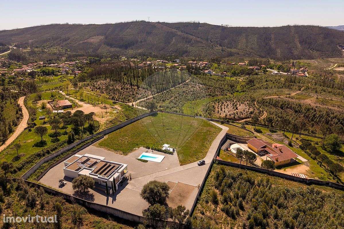 Moradia T4 para venda - Grande imagem: 3/48