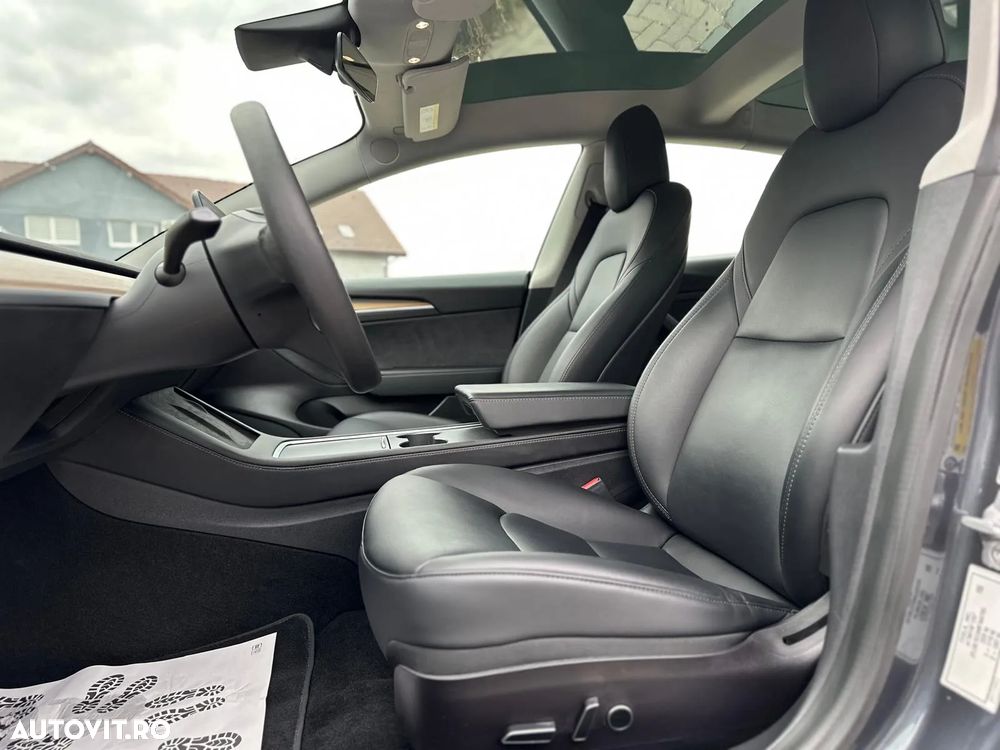 Tesla Model 3 - 14
