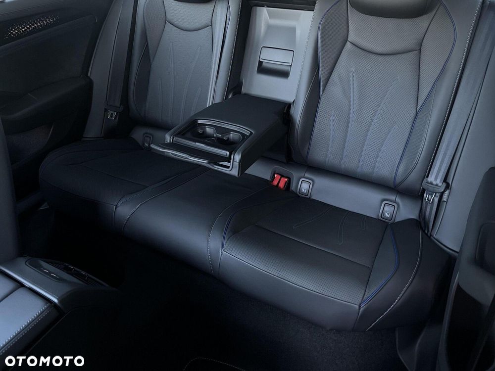 Volkswagen Passat - 20
