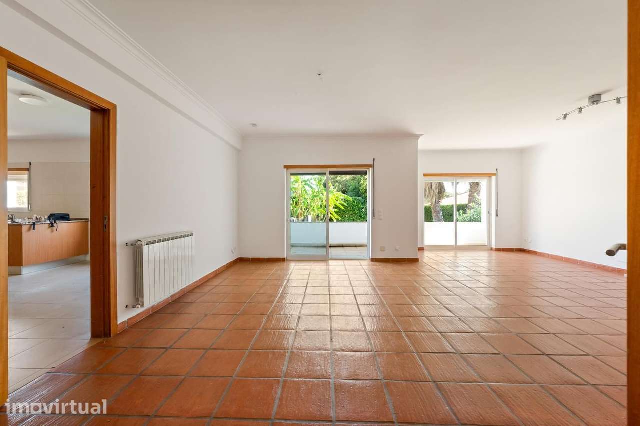 Moradia T4 com jardim, Areias de São Pedro, Cascais - Grande imagem: 2/44
