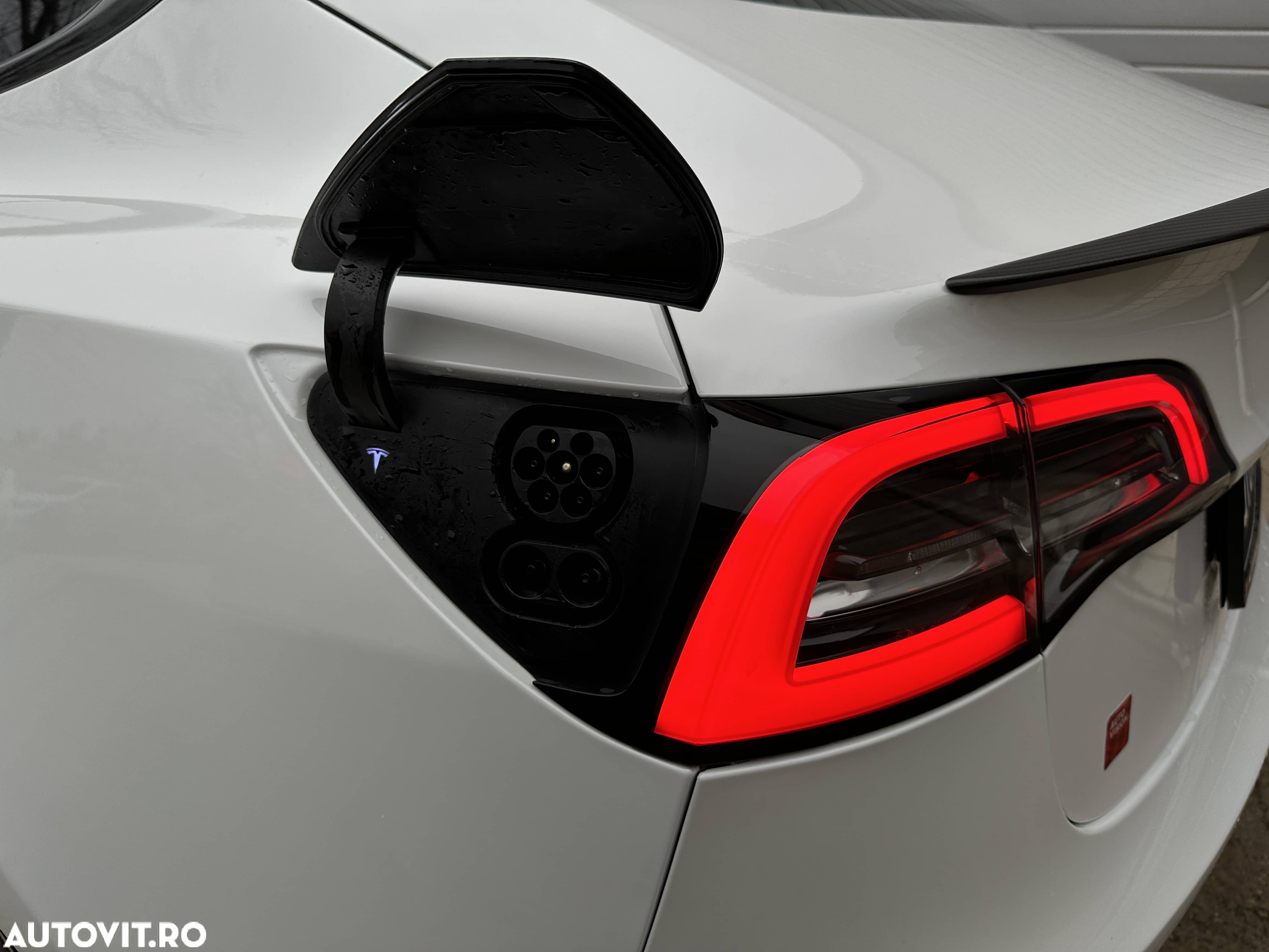 Tesla Model 3 Langstreckenbatterie Allradantrieb Dual Motor Performance - 22