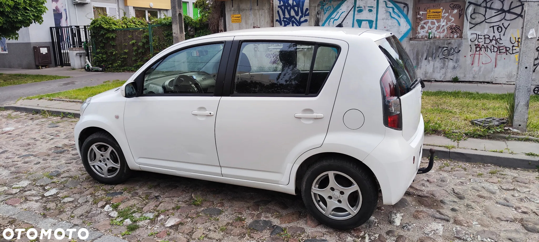 Daihatsu Sirion 1.0 - 3