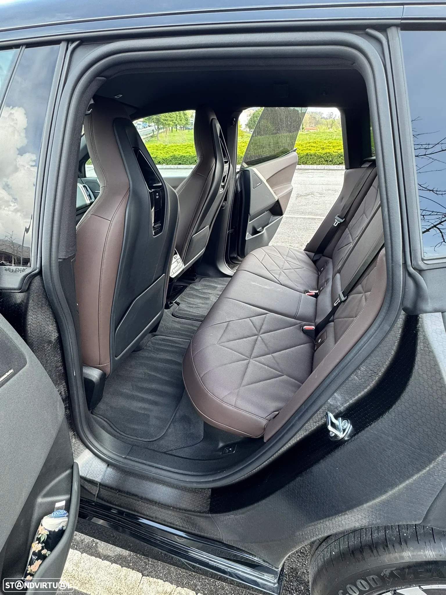 BMW iX xDrive 40 Pack Desportivo - 17