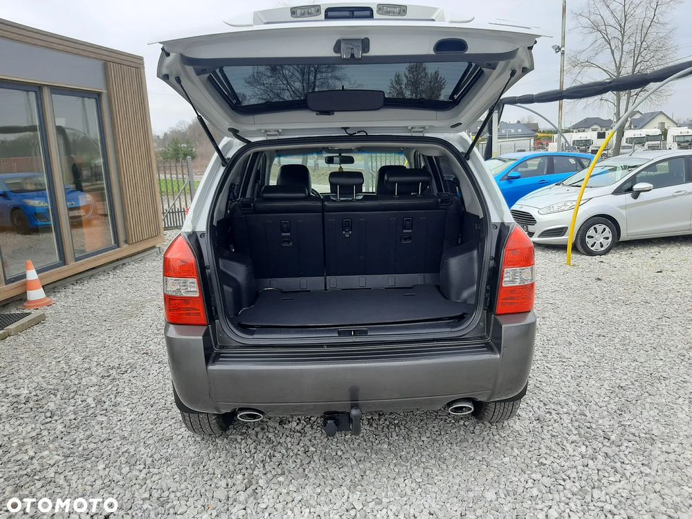 Hyundai Tucson 2.0 CRDi VGT 2WD GLS - 14