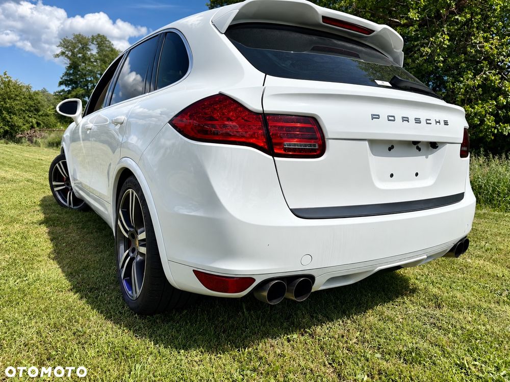 Porsche Cayenne - 6