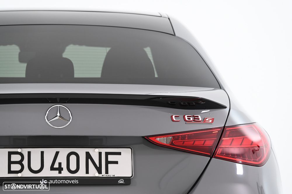 Mercedes-Benz C 63 AMG S E Performance 4Matic - 25