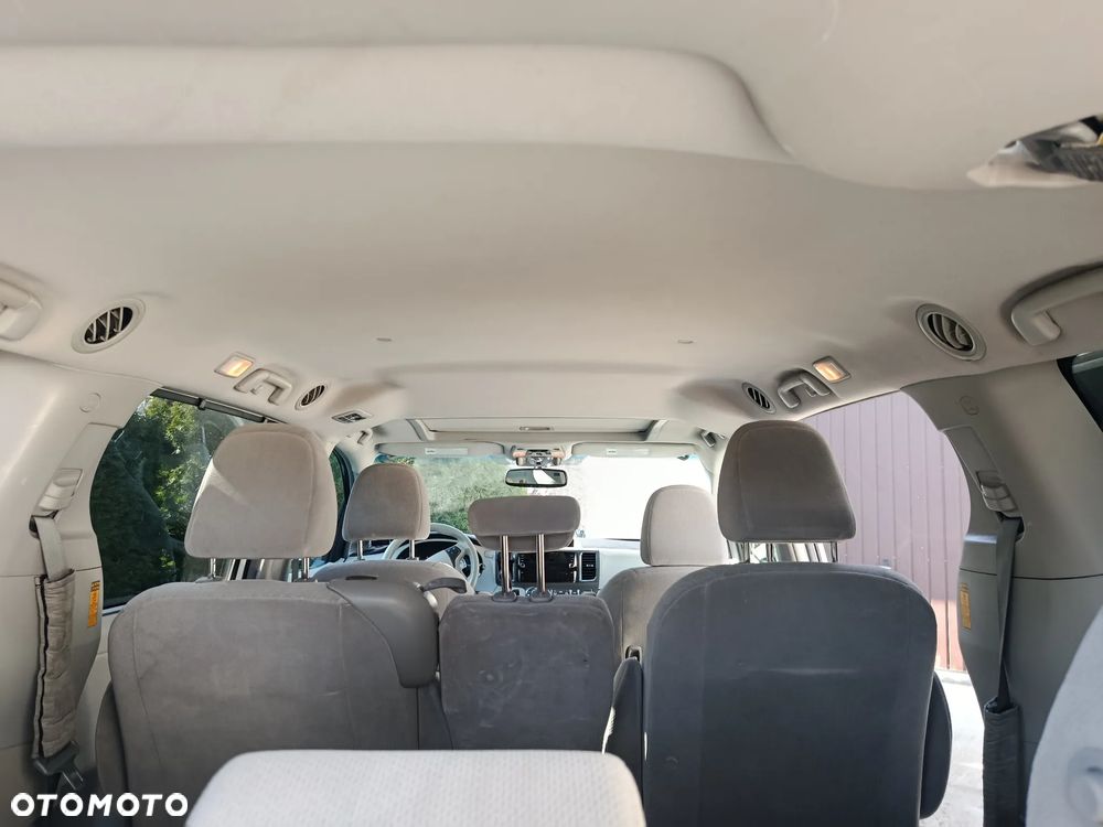 Toyota Sienna 3.5 V6 SE - 8