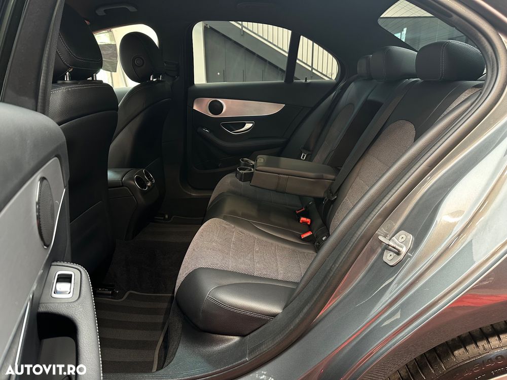 Mercedes-Benz C 250 d 4Matic 9G-TRONIC Avantgarde - 22