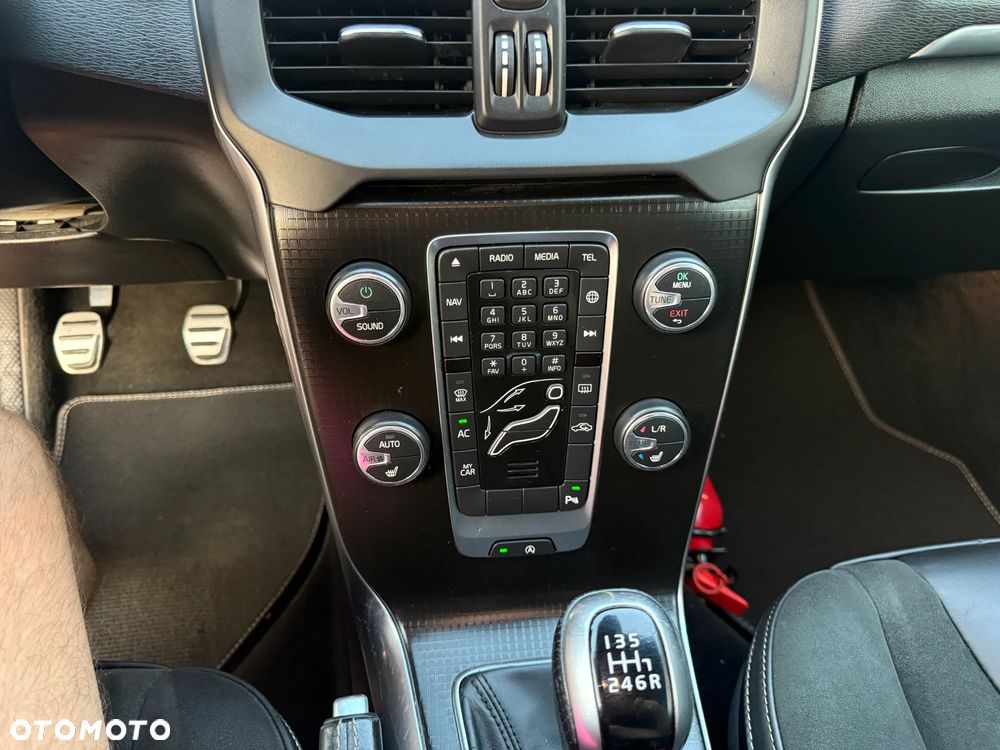 Volvo V40 D2 RDesign - 32