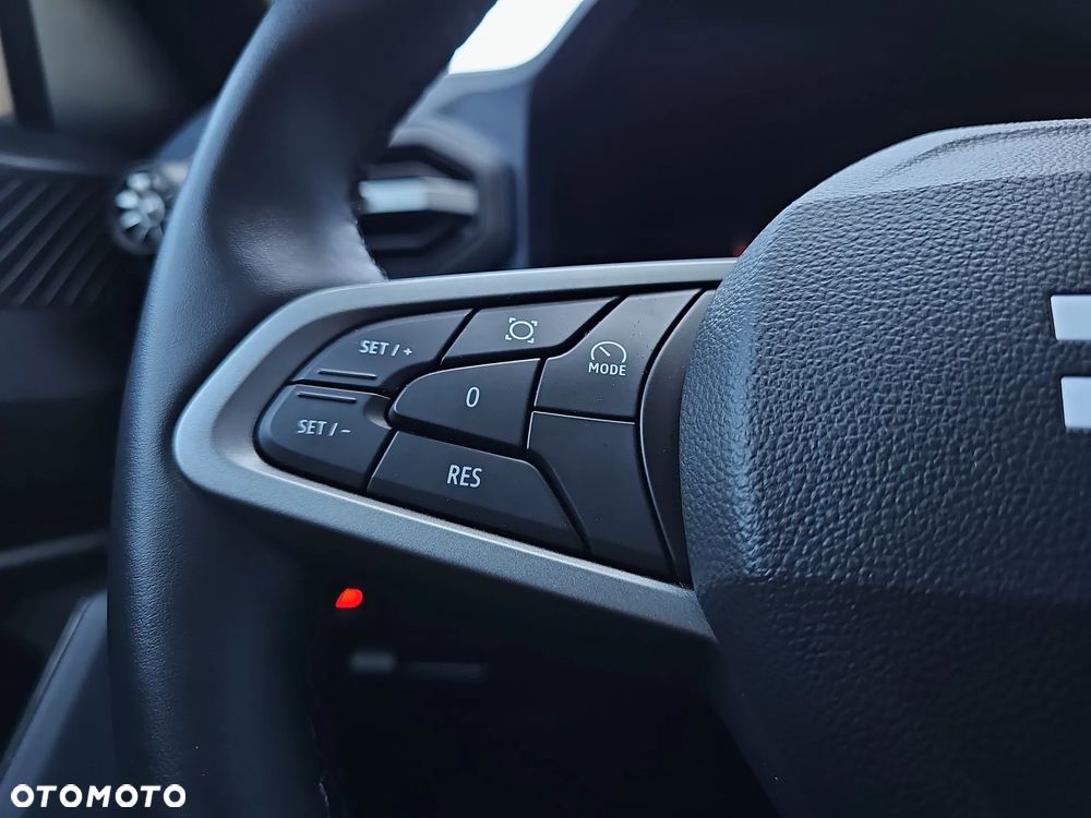 Dacia Duster 1.6 Full Hybrid 140 Journey MMT - 15