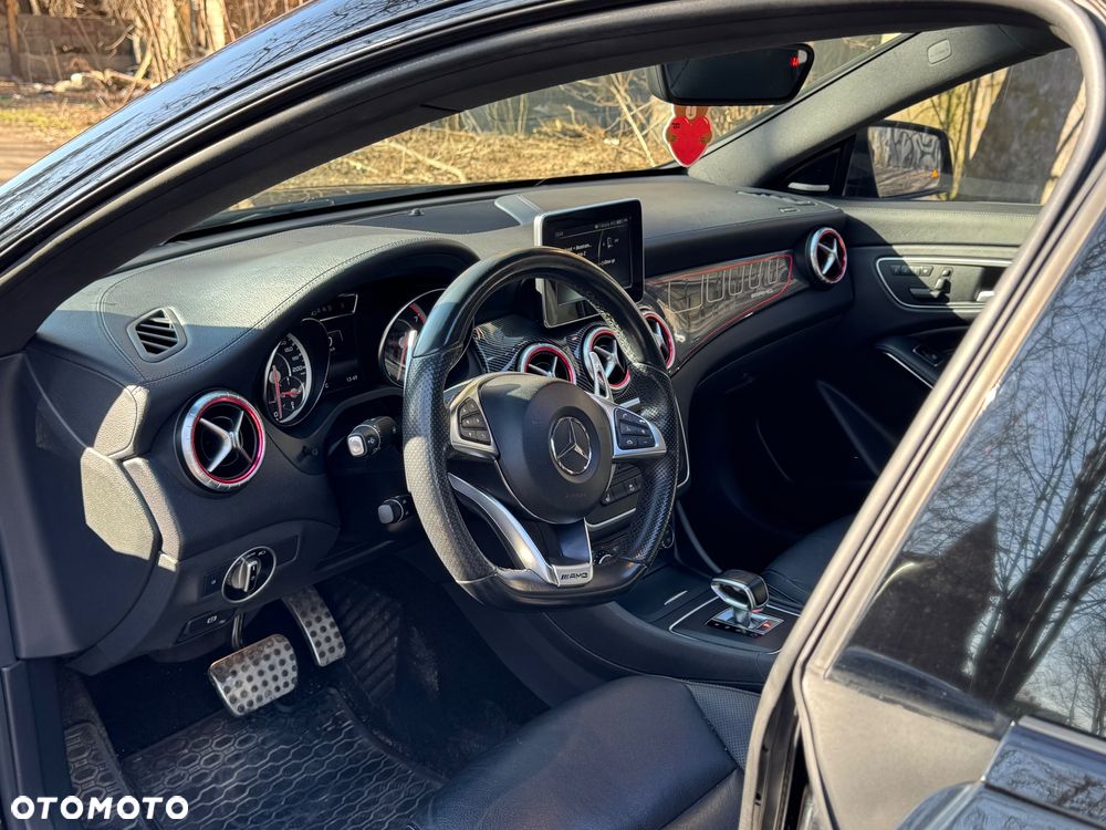 Mercedes-Benz CLA 45 AMG 4Matic 7G-DCT - 22