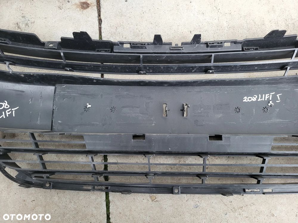 Atrapa grill zderzaka przedniego Peugeot 208 Lift - 10