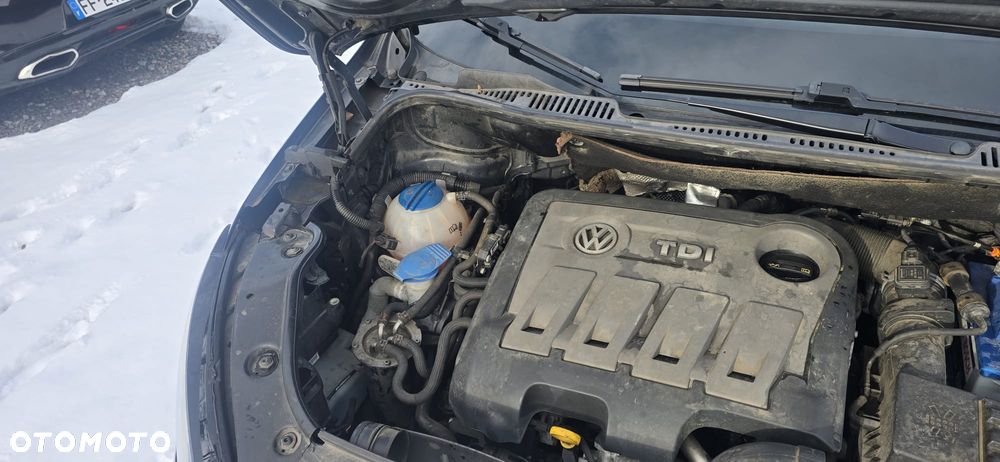 Volkswagen Touran 1.6 TDI DPF DSG Trendline - 8