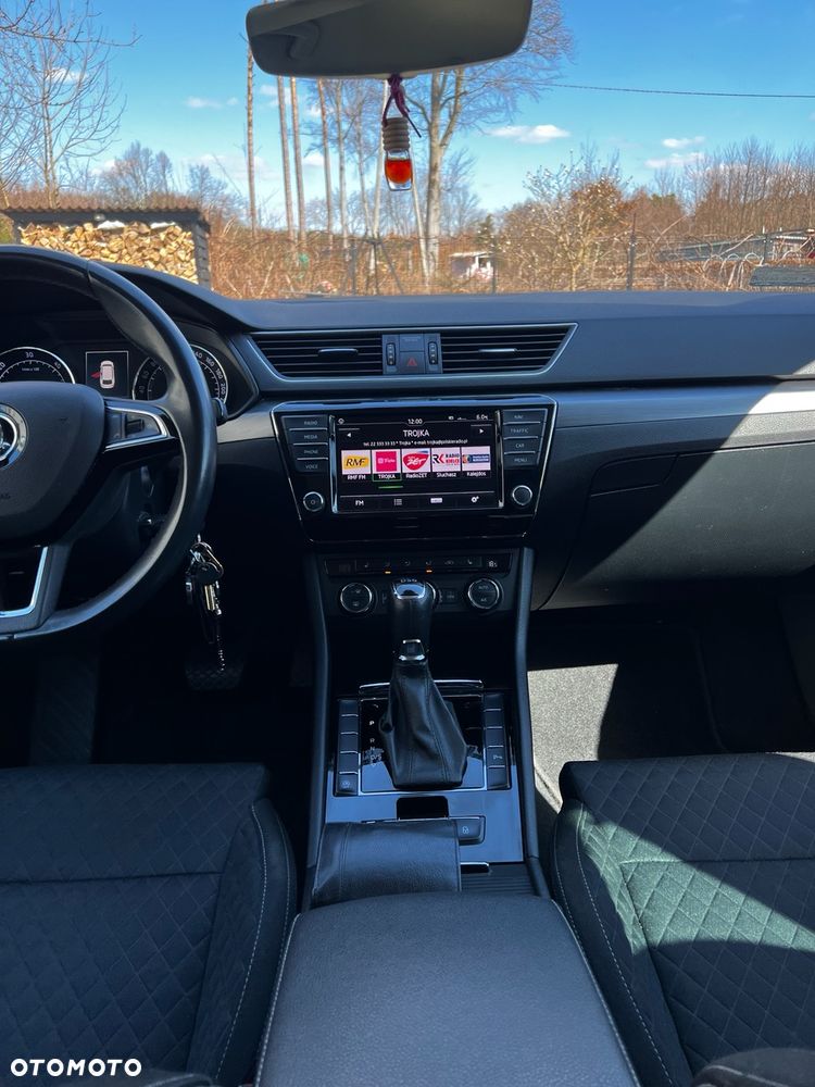 Skoda Superb 2.0 TDI DSG Ambition - 14