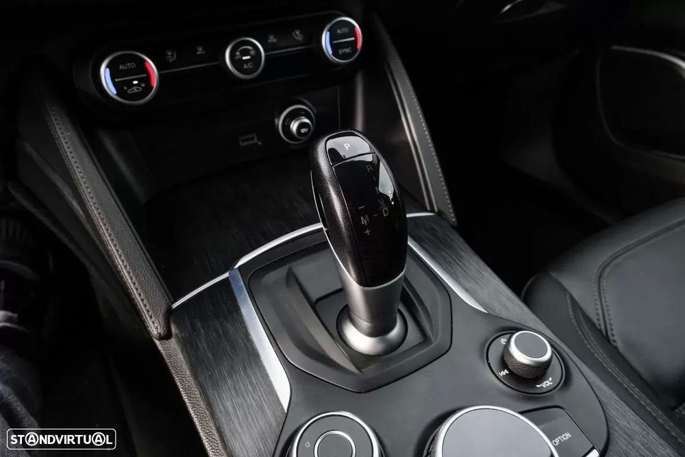 Alfa Romeo Stelvio 2.2 D Super AT8 - 21