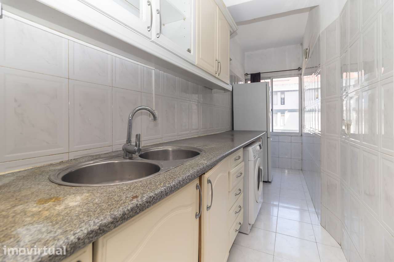 Apartamento de 4 assoalhadas na Amora - Grande imagem: 3/22