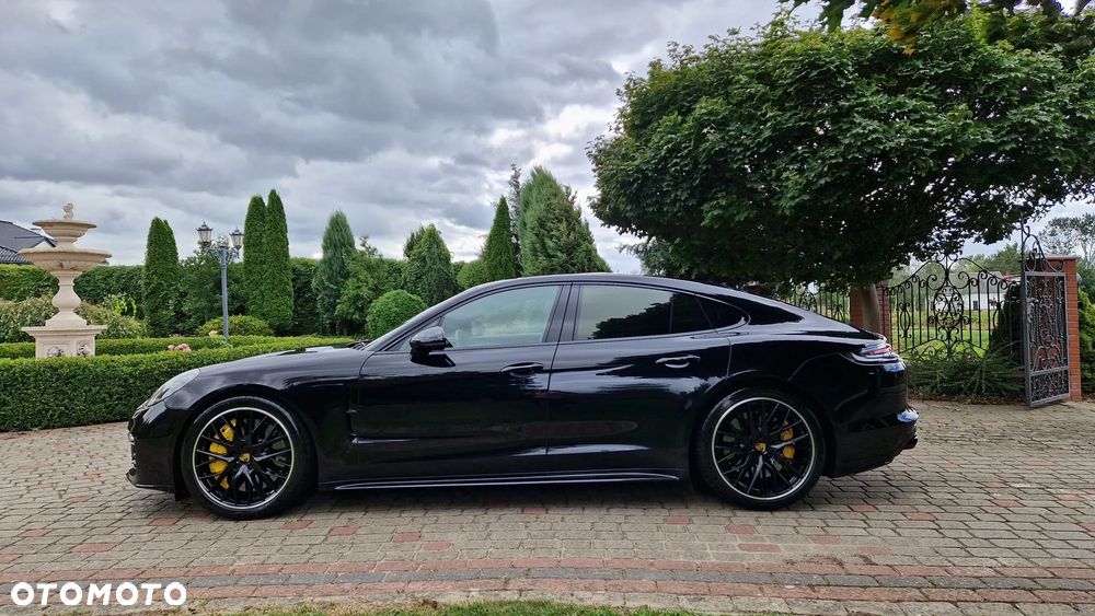 Porsche Panamera Turbo - 4