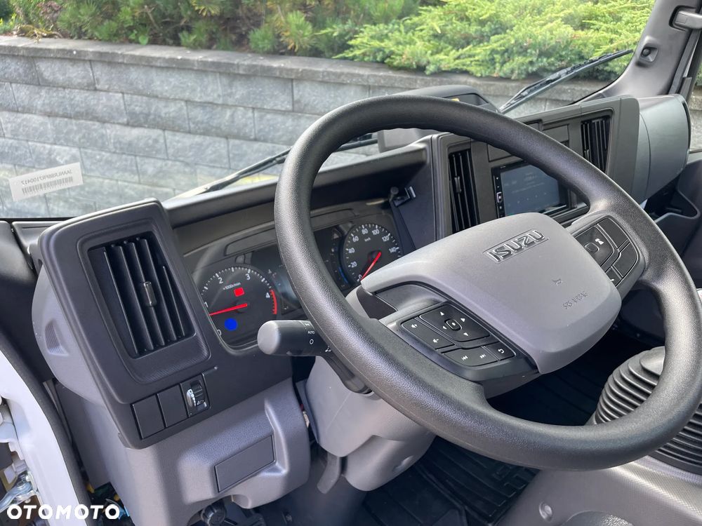 Isuzu M27 - 8